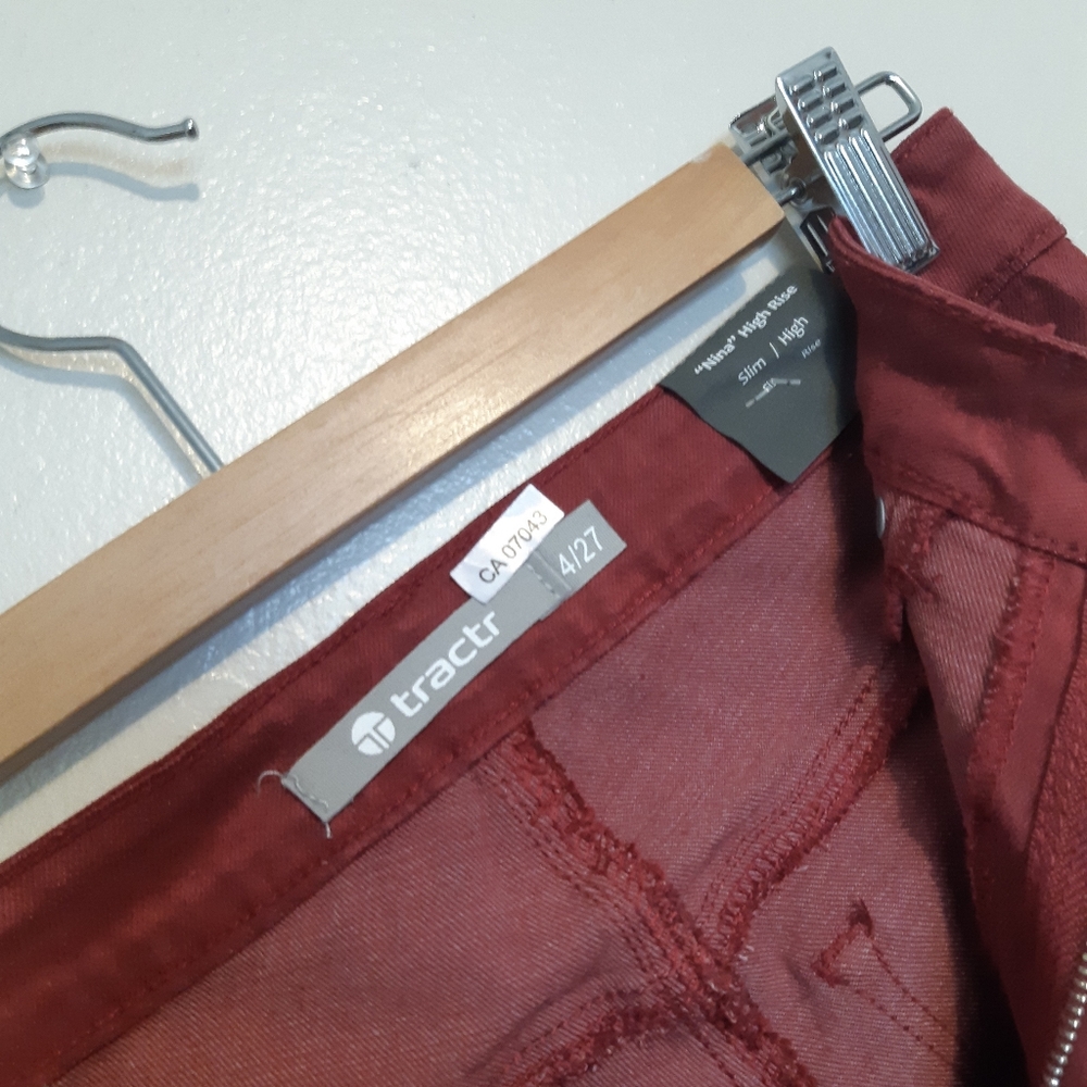 Hi Rise Jeans - Picture 5 of 10